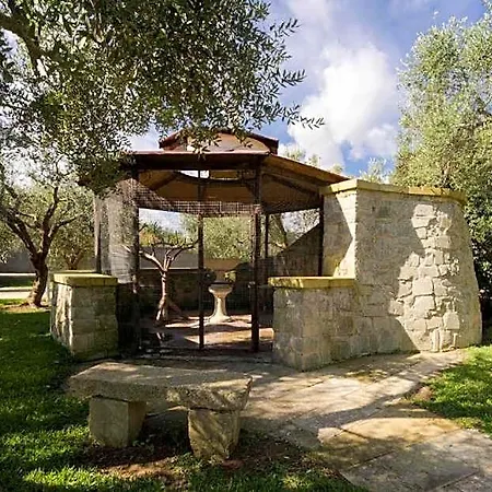 Masseria L'uliveto Hotel 3*